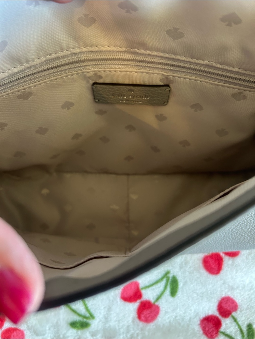 kate spade Pebbled Leather Jackson flap Crossbody in Light Gray - Picture 4 of 10